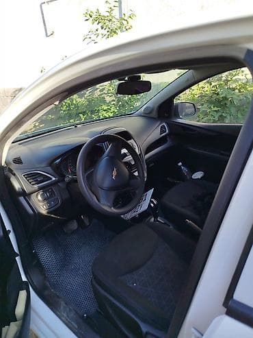 хедчбек: Chevrolet Spark: 2018 г., 1.4 л, Автомат, Бензин, Хэтчбэк — 6