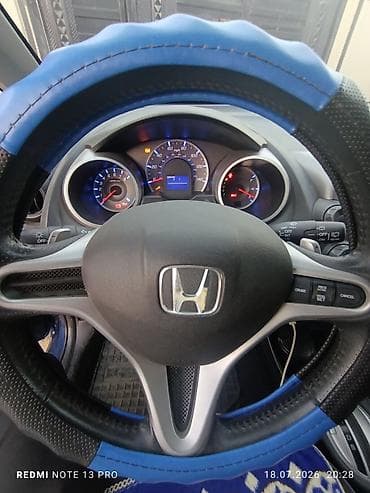 Унаа: Honda Fit: 2010 г., 1.5 л, Автомат, Бензин, Хетчбек — 5