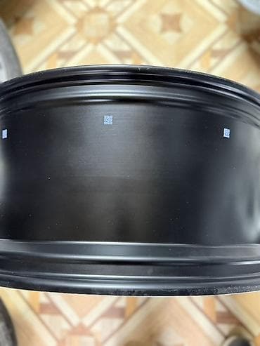 vossen diska: Литые Диски R 20 AMG, отверстий - 5 — 3