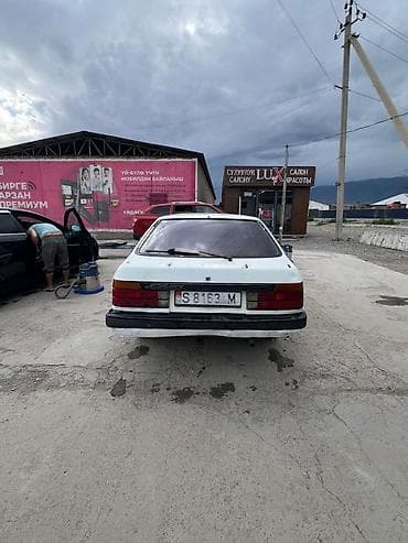 мазда 1987: Mazda 626: 1988 г., Механика, Бензин, Седан — 3