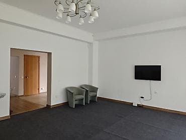 первой: Продается двухэтажный коттедж площадью 197 кв. м. вместе с участком — 7