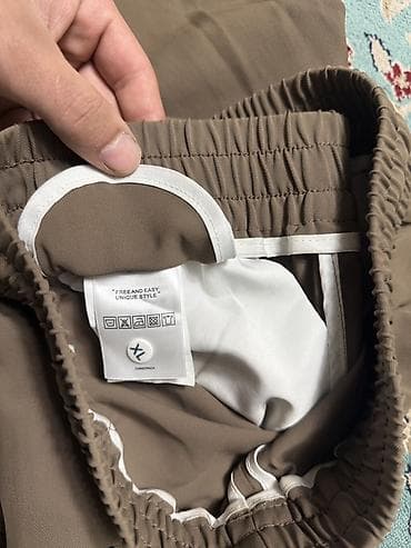 Шорталар: Прямые брюки на резинке с шнурком - Цвет: оливково‑хаки - Посадка — 3