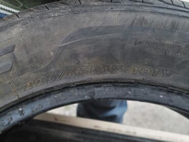 зимний балон 14: Автомобильная шина размером 225/55R17 с индексом нагрузки 101 и — 2