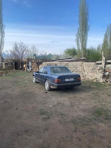 бампер на мерс 124: Mercedes-Benz W124: 1989 г., 2.3 л, Механика, Бензин, Седан — 1