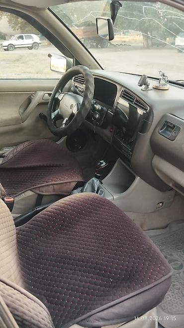 авто жаз: Volkswagen Golf: 1992 г., Кол менен иштөөчү, Хетчбек — 3