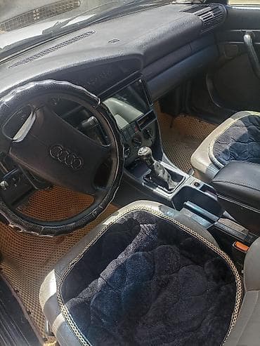 Audi: Audi A6: 1994 г., 2 л, Механика, Бензин, Седан — 2