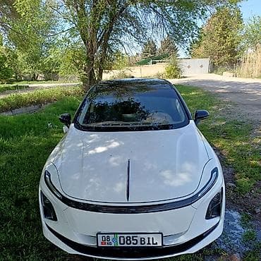 Унаа сатуу: Электромобиль (белый хэтчбек/седан HongQi E-QM5 — премиальный — 2