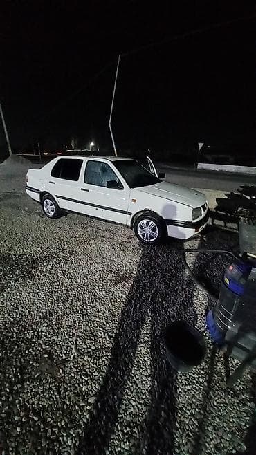 продажа авто лада: Volkswagen Vento: 1993 г., 1.8 л, Ручные, Бензин, Седан — 3