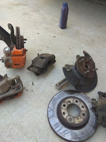 вещи спорт: Цапфа, ступица, суппорты тормозные диски .стойки амартизаторыХонда — 3