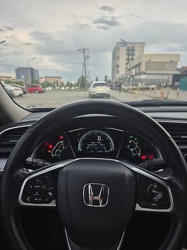 ремонт надо: Honda Civic: 2017 г., 2 л, Вариатор, Бензин, Седан — 8