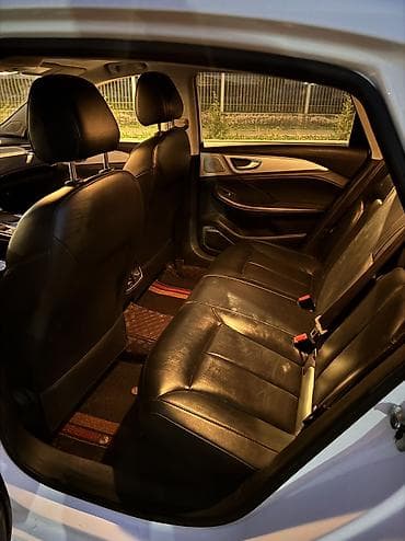 bye e5: Roewe Ei6 Max: 2021 г., 1.5 л, Автомат, Электромобиль, Седан — 5