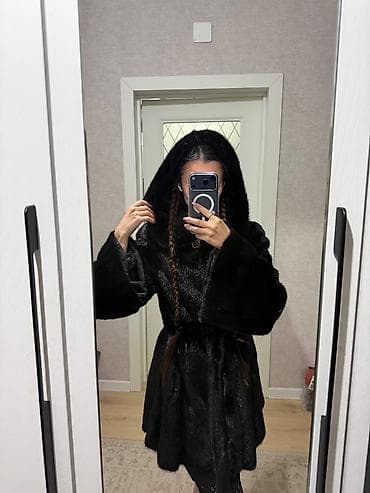 Норковая шуба с капюшоном, фасон - платье. Производство Италия. Была at lalafo.kg Норковая шуба с капюшоном, фасон - платье. Производство Италия. Была