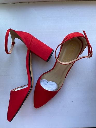 купить кроксы: Босоножки, 40, Asos, Новый, цвет - Красный, Самовывоз — 2