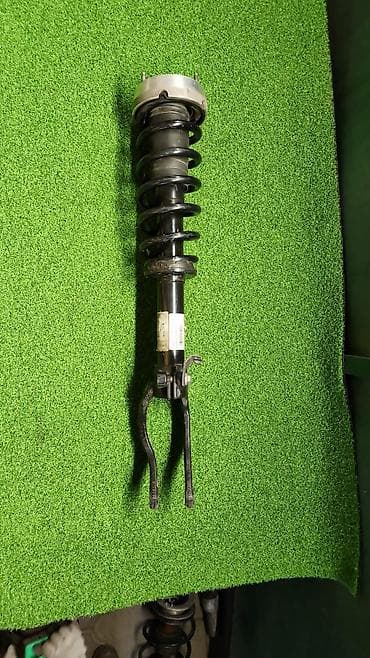 x5 e53: Стойки перед в сборе е70 6 781 918 Год 2010 В отличном состоянии — 2