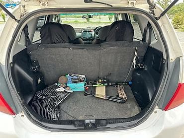 фит задний дверь: Honda Fit: 2003 г., 1.3 л, Вариатор, Бензин, Хэтчбэк — 8