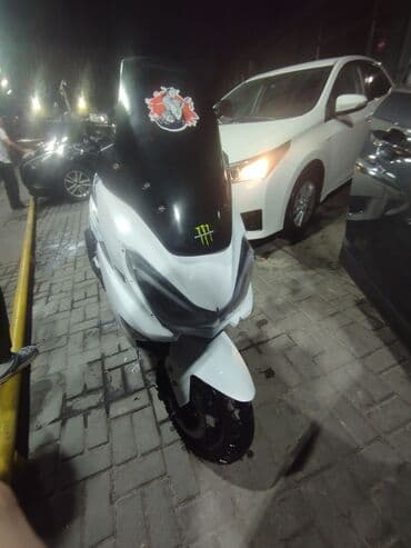 мапед макси: Макси-скутер 180 куб. см, Бензин, Колдонулган — 5