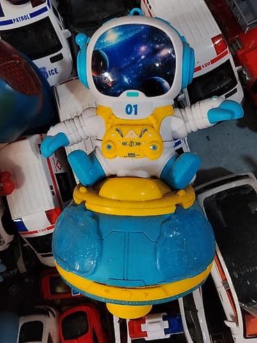 Интерактивная игрушка «Космонавт на летающей тарелке» - Дизайн — 1