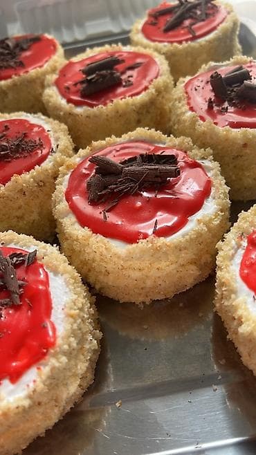 птица домашняя: Десерты в стаканчиках - «Вишня–шоколад»: слоёный десерт в прозрачном — 8