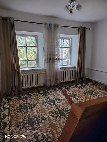 Просторный дом с высокими потолками и крупными окнами - Планировка