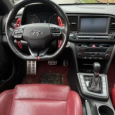 люки крыши: Hyundai Avante: 2018 г., 1.6 л, Автомат, Бензин, Седан — 6