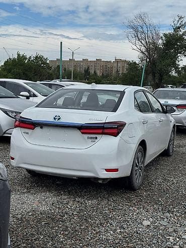 corolla 2016: Toyota Corolla: 2020 г., 1.8 л, Робот, Гибрид, Седан — 2