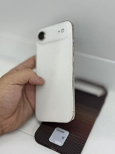 Продаю IPhone AiR 17 в идеальном состоянии, батарея 97% полный
