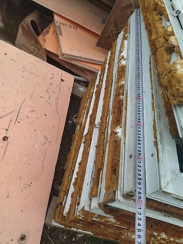 Эшиктер жана комплектөөчүлөр: Продаю б у пластиковый окна 15 штук, высота ширина 1*1 метр 1штук — 6
