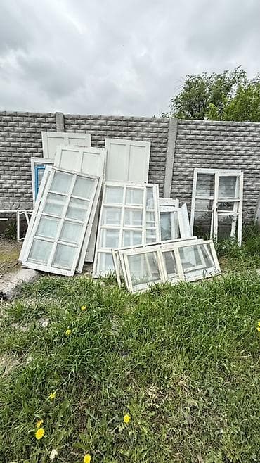 листы от контейнера: Готовое деревянное окно, Декоративные особенности: Декоративный переплет, Без установки, Без рассрочки — 2