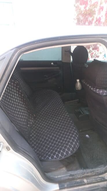 продажа авто матиз: Audi A4: 1995 г., 1.8 л, Механика, Бензин, Седан — 3