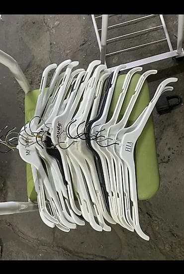 вешалку для одежды: KG - Сoat hangers, Б/у, Самовывоз — 4