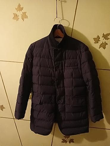 Мужская куртка темно‑синего цвета. Сам покупал за 26 000 рублей в