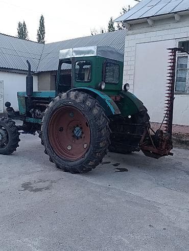 Унаа: Трактор колесный с кабиной и навесным оборудованием - Полный привод — 3