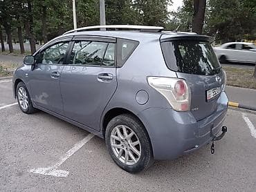 byd e7: Toyota Corolla Verso: 2010 г., 2.2 л, Автомат, Дизель, Минивэн — 4