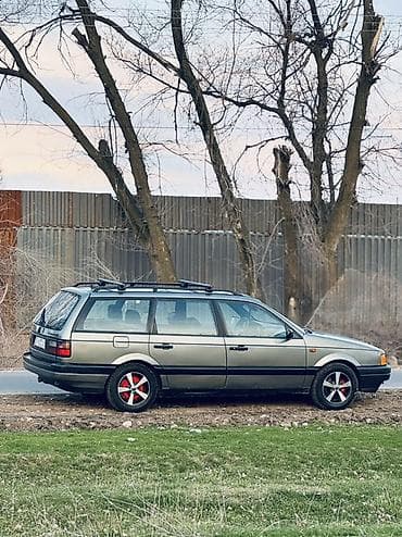 Транспорт: Volkswagen Passat: 1993 г., Универсал — 3