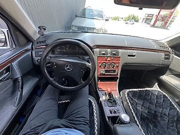 спринтер короткий: Mercedes-Benz E-Class: 2002 г., 2.2 л, Механика, Дизель, Седан — 4