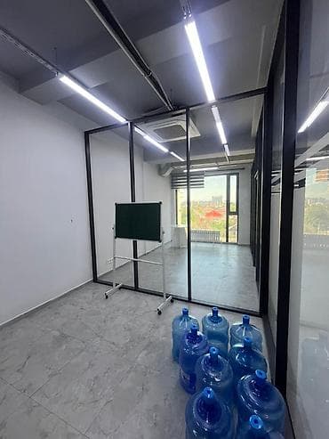 карасаев: Кеңселерди ижаралоо, 70 м², Бизнес борборунда, Коопсуздук системасы менен, Юридикалык дареги менен — 1