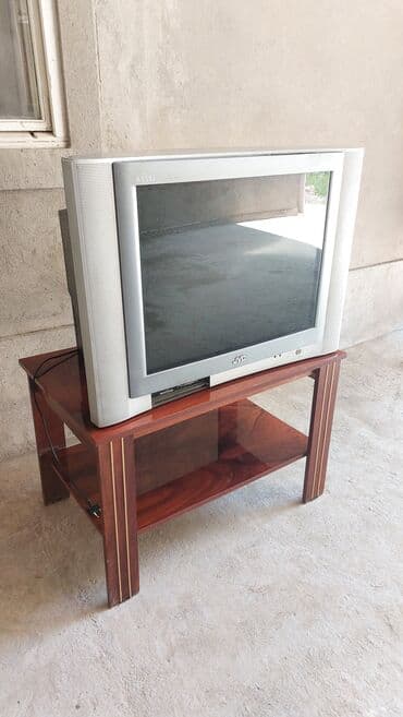 В рабочем состоянии, пульт отсутствует