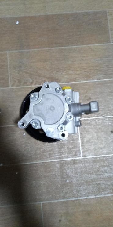 Рулевая часть: Насос гидроусилителя руля на мерседес бенз 220кузов s klass новый — 1