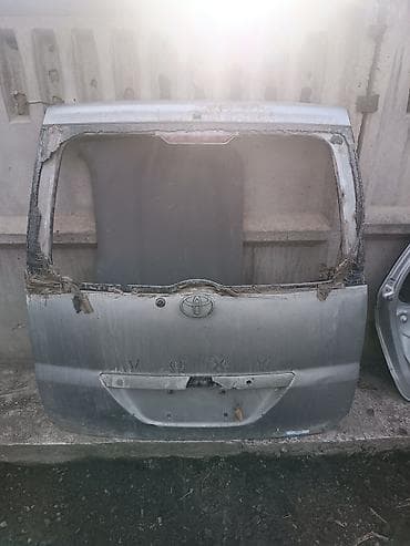 ml 163: Крышка багажника Toyota, Оригинал — 1