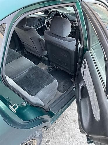 авто алам: Mazda 626: 1997 г., Кол менен иштөөчү, Седан — 5