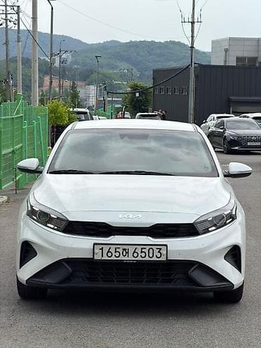 ка три: Kia K3: 2021 г., Седан — 5