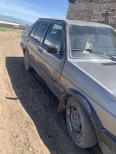man f2000: Volkswagen Jetta: 1990 г., Седан — 3