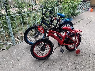 Велосипеды: Детские велосипеды BMX-стиля - Два велосипеда: черно‑синий и красный — 2