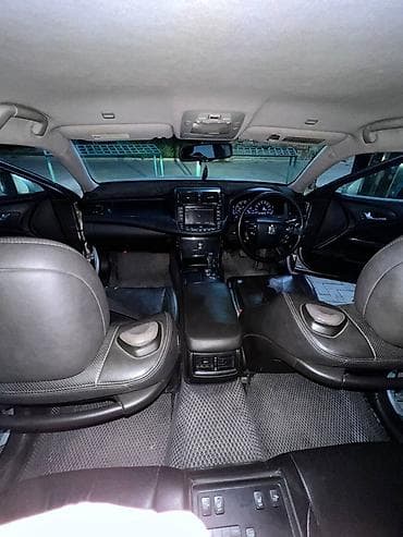 сапог крыло: Toyota Crown: 2008 г., Гибрид, Седан — 4