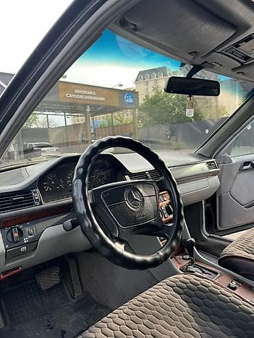 Унаа: Mercedes-Benz W124: 1994 г., 3.2 л, Автомат, Бензин, Седан — 4
