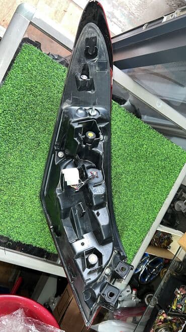 led: Задний правый стоп-сигнал Toyota 2020 г., Б/у, Оригинал, Япония — 2