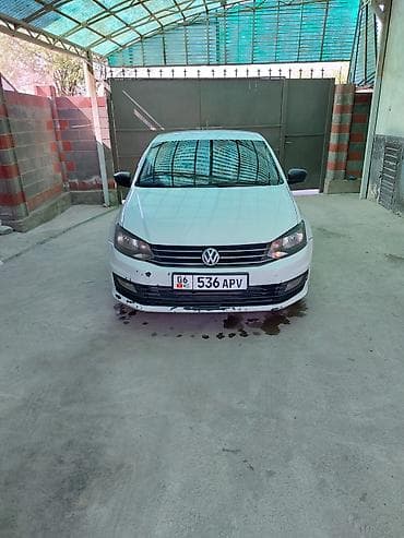 mini cuper: Volkswagen Polo: 2019 г., Седан — 4