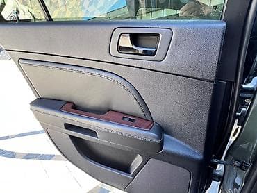 что за машина: Cadillac STS: 2007 г., 4.6 л, Бензин, Седан — 9