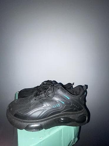 лининг кросс: Кроссовки спортивные, цвет черный с бирюзовыми акцентами. - Верх — 2