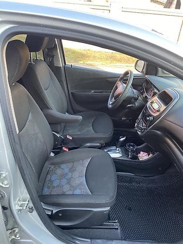 mini cooper: Chevrolet Spark: 2017 г., 1 л, Автомат, Бензин, Хэтчбэк — 6